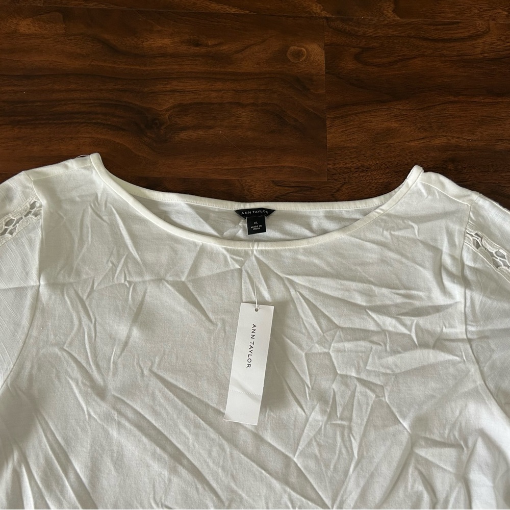 NWT Ann Taylor Lace Sleeve Mixed Media Tee White 
Size XL - Picture 6 of 6
